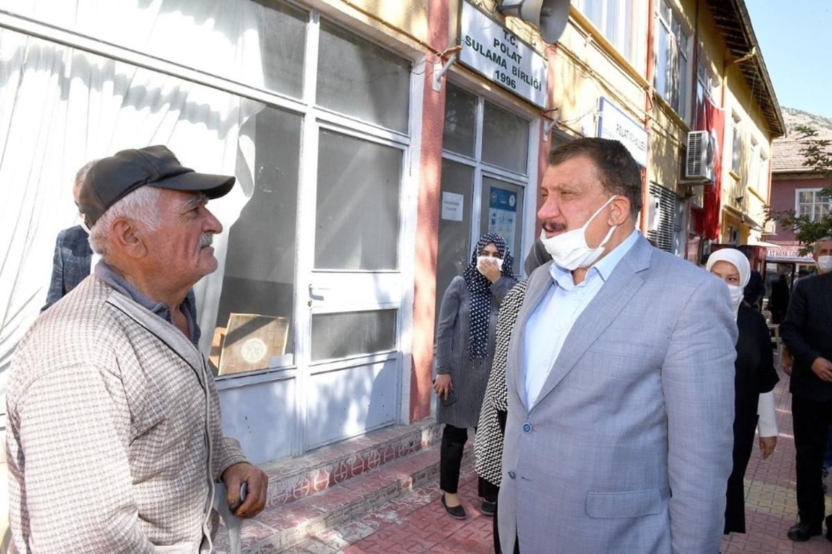 Başkan G&uuml;rkan Polat vatandaşlarla bir araya geldi