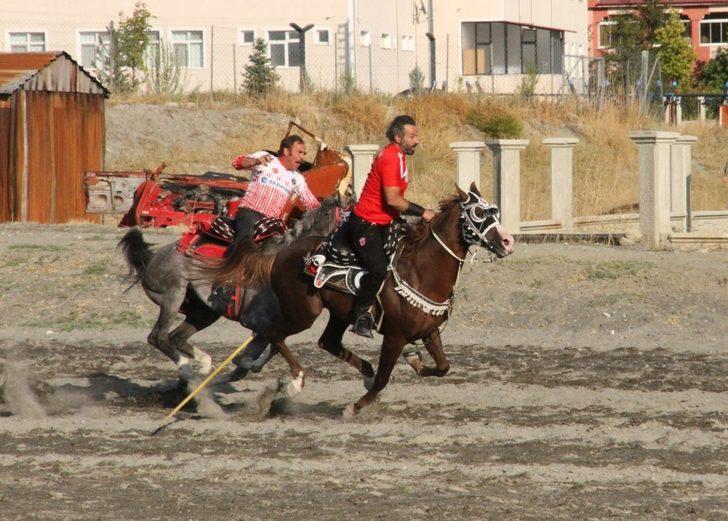 Asırlık gelenek cirit Erzincan ve Bayburt’ta yaşatılıyor G2
