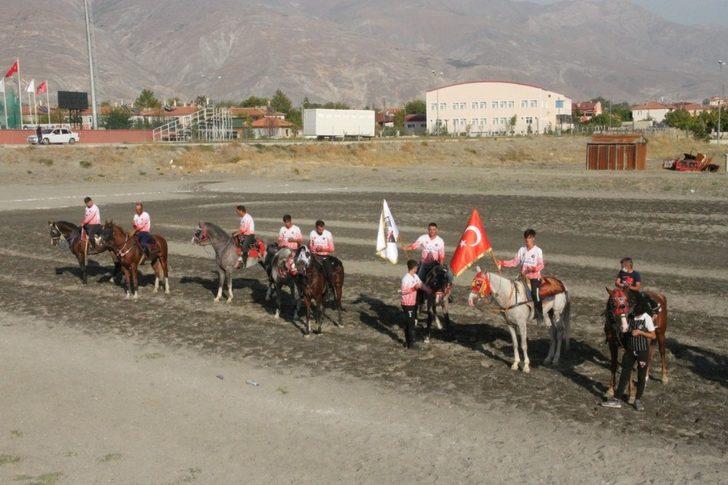 Asırlık gelenek cirit Erzincan ve Bayburt’ta yaşatılıyor G4
