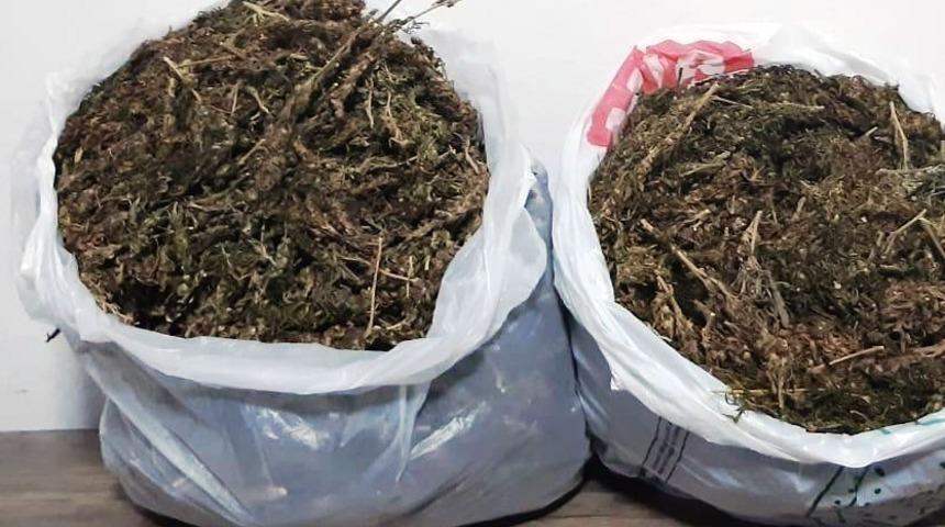 S&ouml;ke&rsquo;de 2 kilogram uyuşturucu madde ele ge&ccedil;irildi