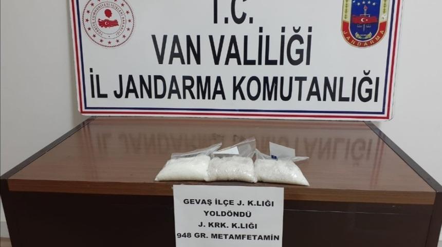 Gevaş’ta 948 gram metamfetamin ele geçirildi