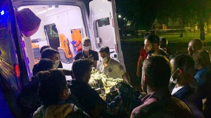 K&ouml;pr&uuml;den Fırat Nehri'ne atladı! Vatandaşlar kurtarmak i&ccedil;in b&uuml;y&uuml;k &ccedil;aba harcadı