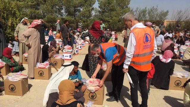 Pursaklar’dan Suriyelilere yardım