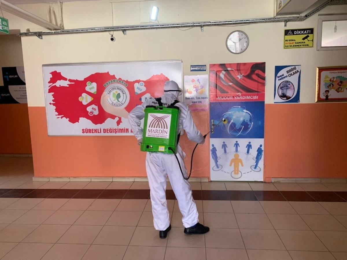 Mardin&rsquo;de bin 200 okul dezenfekte edildi