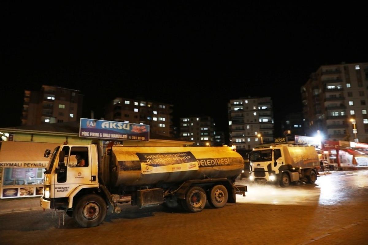 Başkan &Ccedil;olakbayrakdar&rsquo;dan gece boyu temizlik mesaisi
