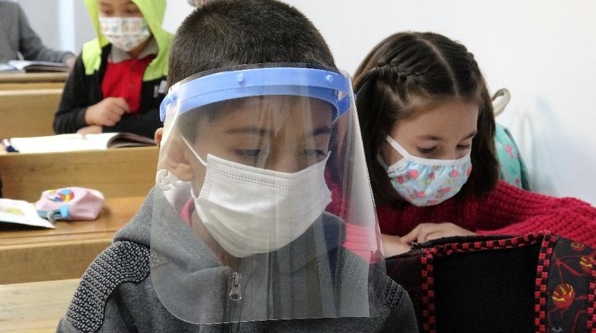 Bayburt’ta yüz yüze eğitime geçişte ikinci aşama başladı