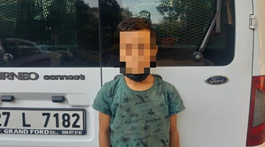 Polisler çocuk dilencileri topladı