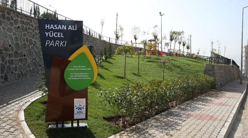 Başkan Utku G&uuml;mr&uuml;k&ccedil;&uuml; 6. parkı a&ccedil;ıyor