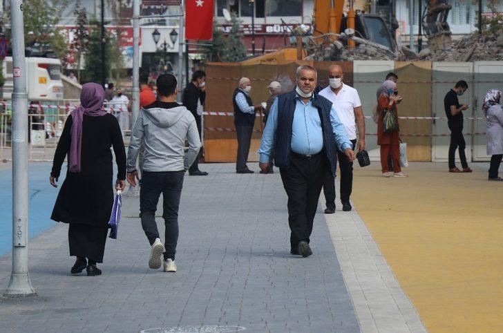 Bolu’da maske takmayan kişilere 744 bin bin lira ceza G4