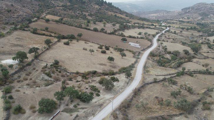 Yıllardır asfalt görmeyen yollar bir bir asfaltlanıyor G4