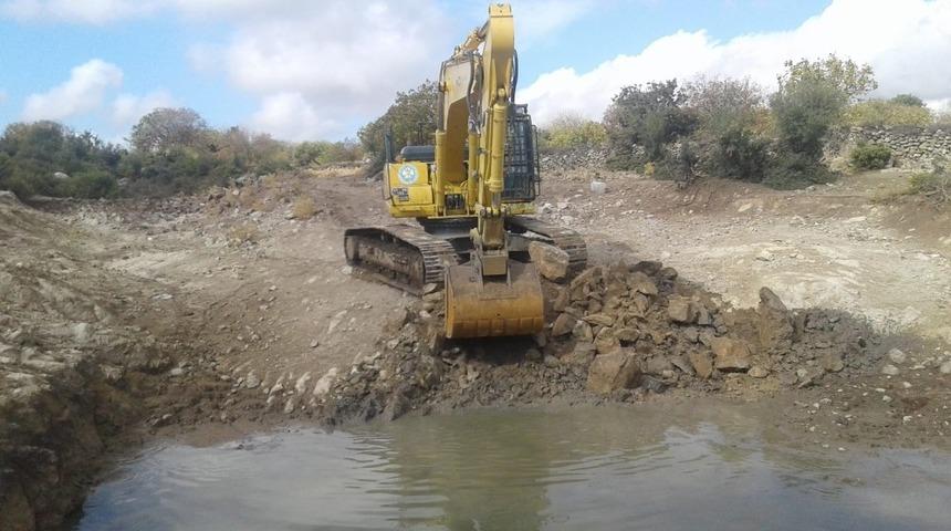 B&uuml;y&uuml;kşehir g&ouml;let temizliklerine devam ediyor