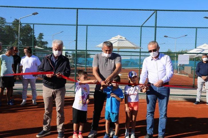 Başkan Atabay tenis şenliğine katıldı G2