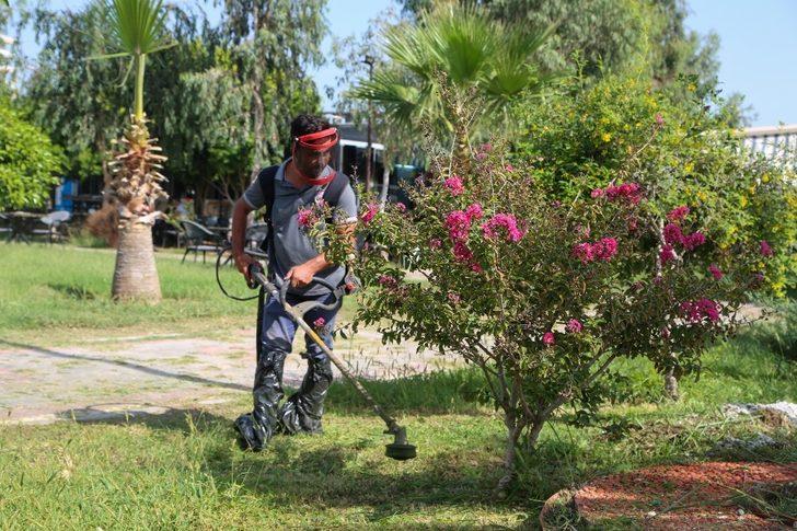 Erdemli’de sahil bandı ve sosyal alanlarda bakım çalışmaları sürüyor G4