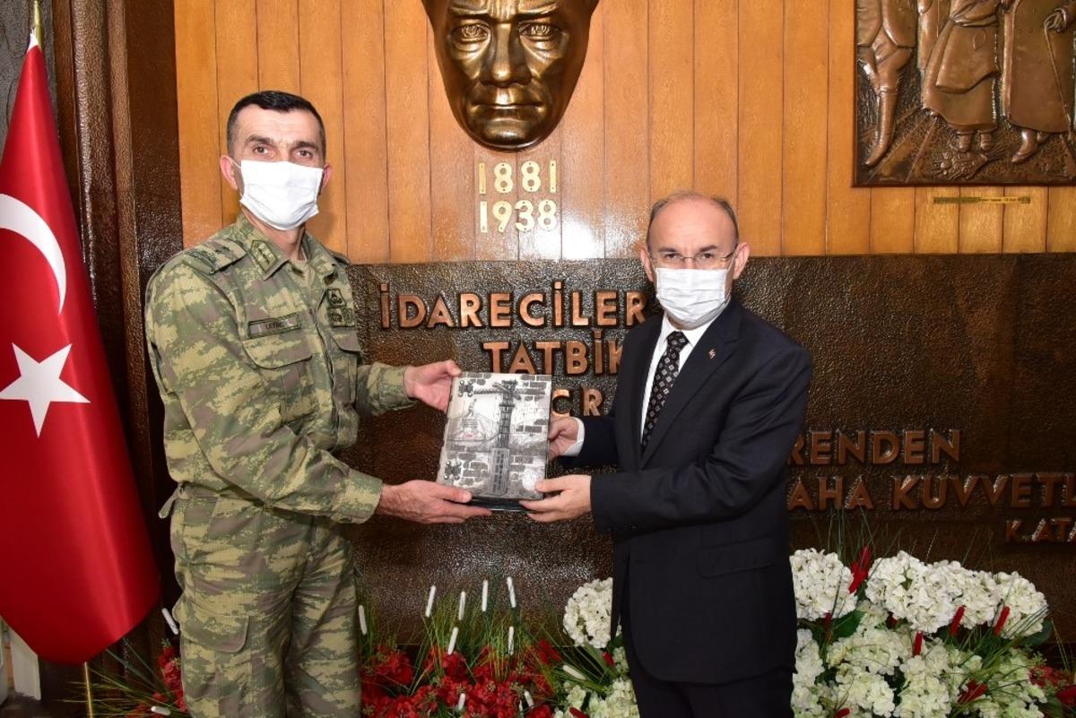 T&uuml;mgeneral Tayan&ccedil;&rsquo;tan Vali Karadeniz&rsquo;e ziyaret