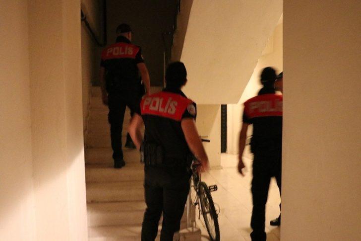 Fuhuş olayına karışan 8 şahsa 6 bin 320 TL idari para cezası G2