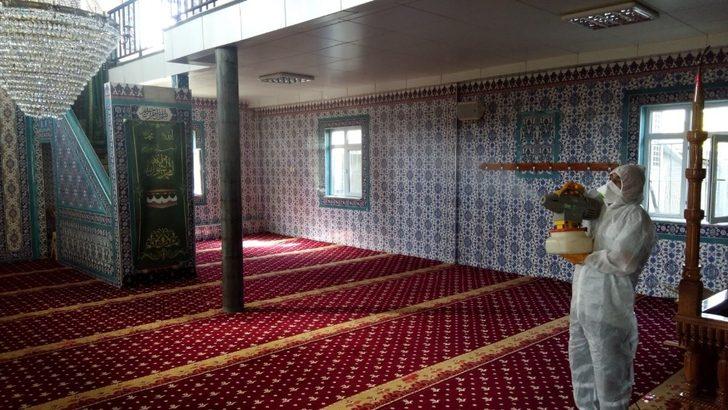 Korona virüse karşı camiler dezenfekte ediliyor G2