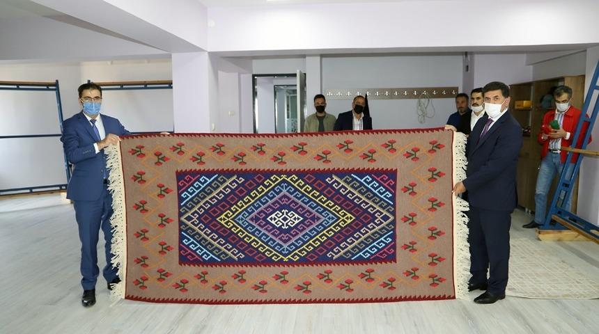Oğuz boylarının kültürel mirası Cengerli Kilimi dünyaya açılıyor