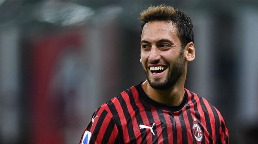 Juventus, Hakan &Ccedil;alhanoğlu'na kancayı taktı!