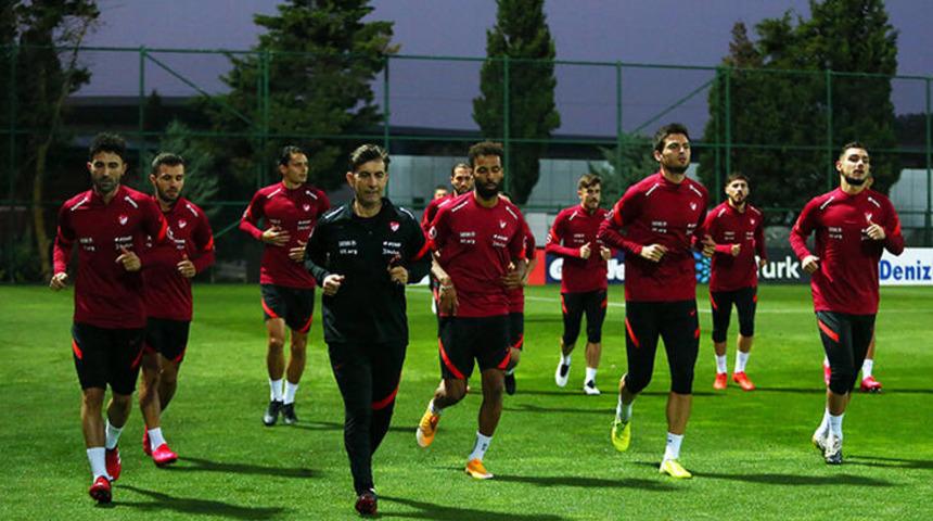 A Milli Futbol Takımı'nda Sırbistan maçı hazırlıkları başladı