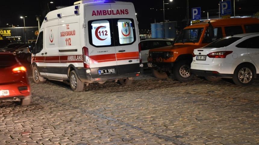 İzmir'de denize düşen alkollü kadın boğulma tehlikesi geçirdi