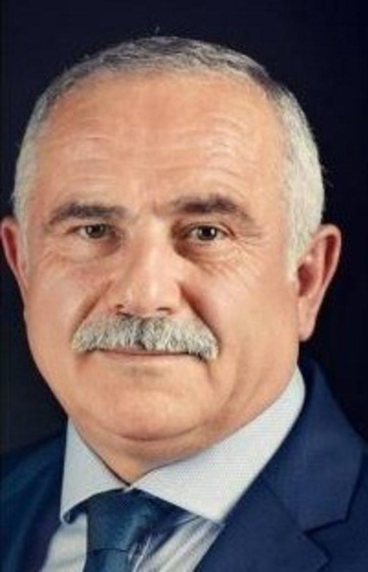 Gazi dedesinin diktiği çınarı yıktırmamak için imza kampanyası başlattı G5