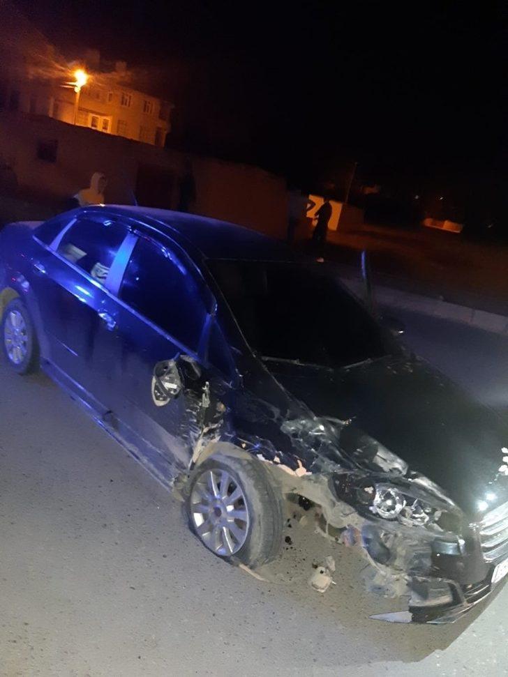 Van’da kamyonetle otomobil çarpıştı: 4 yaralı G5