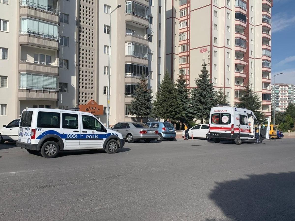 Bunalıma girdi, kendini doğalgaz borusuna astı