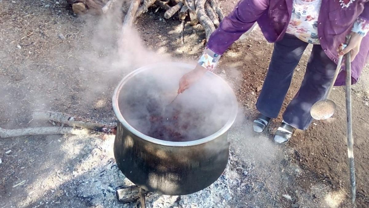 Mahalleden ismini alan &ouml;zel &uuml;z&uuml;m pekmez oldu