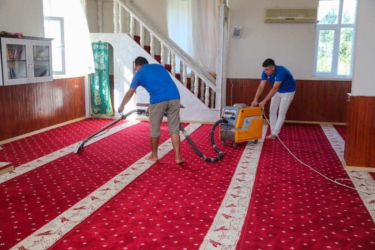 Erdemli Belediyesi&rsquo;nin camilere desteği s&uuml;r&uuml;yor