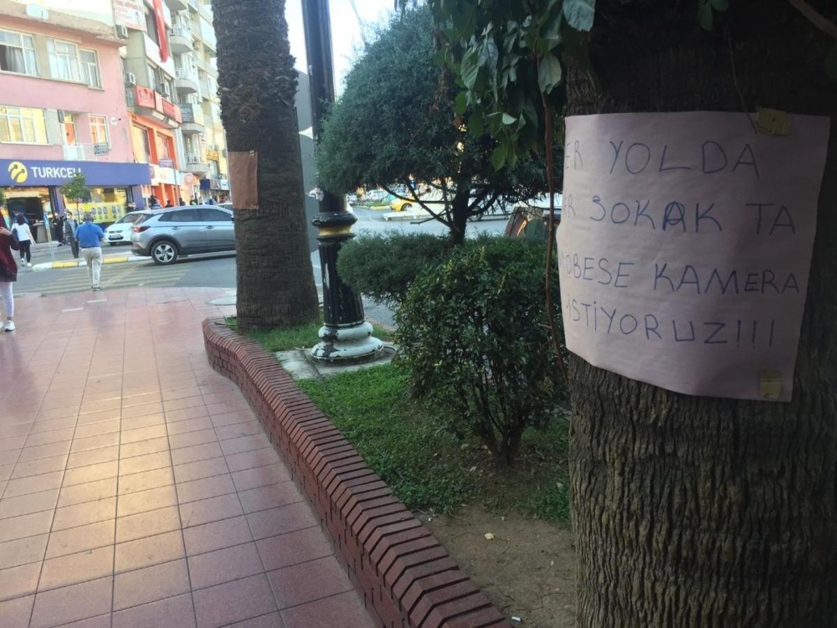 Aydın&rsquo;da kadına şiddete pankartlı tepki