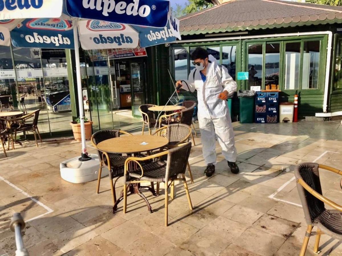 Didim&rsquo;de dezenfekte &ccedil;alışmaları s&uuml;r&uuml;yor