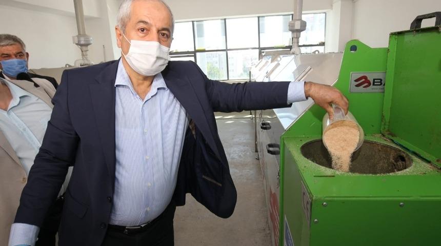 Tonlarca atık g&uuml;breye d&ouml;n&uuml;şt&uuml;r&uuml;l&uuml;yor