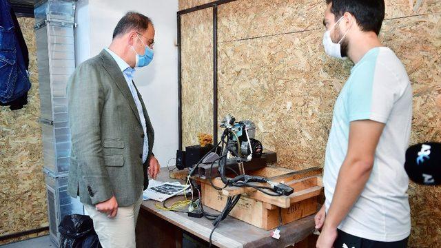 Geleceğin mühendislerine Beylikdüzü Belediyesi’nden destek