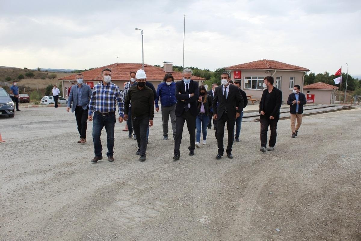 G&uuml;nl&uuml;k 250 ton &ccedil;&ouml;p&uuml;n depolandığı tesise Bakanlıktan inceleme