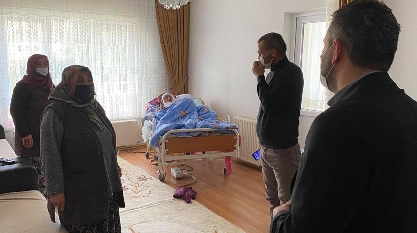 Başkan Çetin’den hastalara moral ziyareti