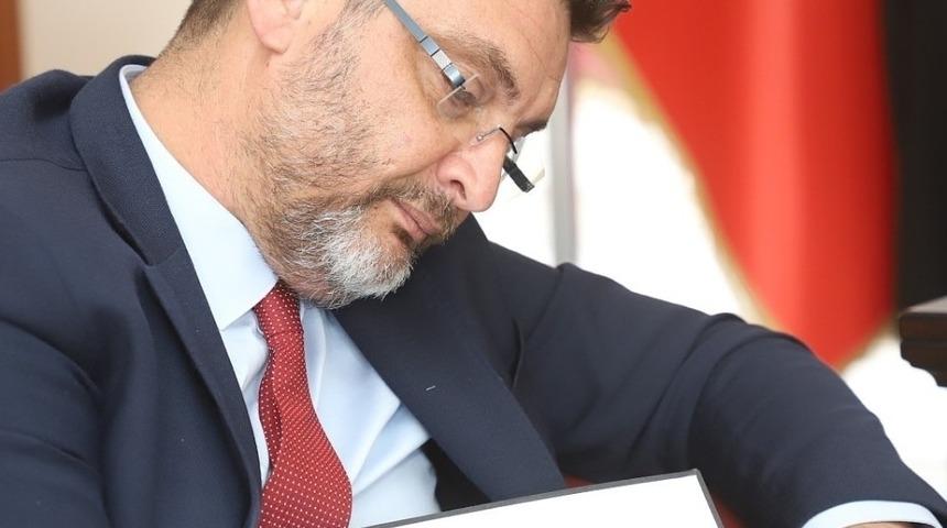 Korkuteli Belediyesi&rsquo;nin &ccedil;alışma d&uuml;zeni, 14 g&uuml;n boyunca en d&uuml;ş&uuml;k seviyeye indirilecek