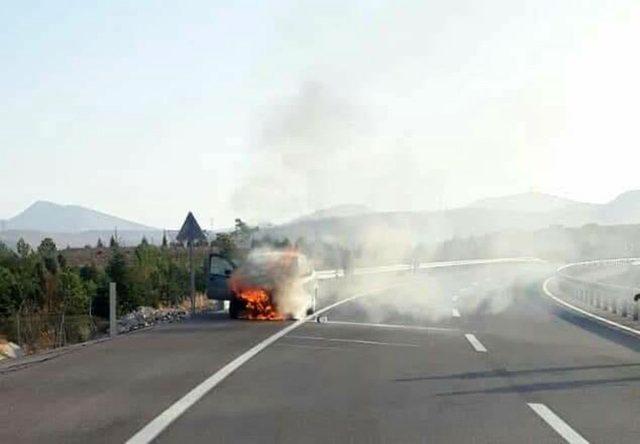 Nallıhan’da korkutan araç yangını