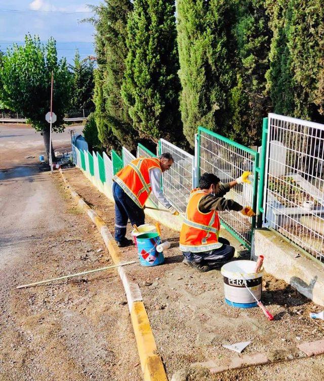 Körfez’de kent mezarlıklarına bakım