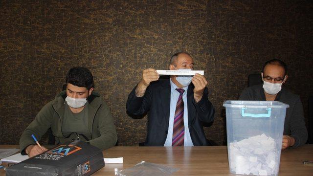 Hakkari’de işçi alımı için kura çekimi