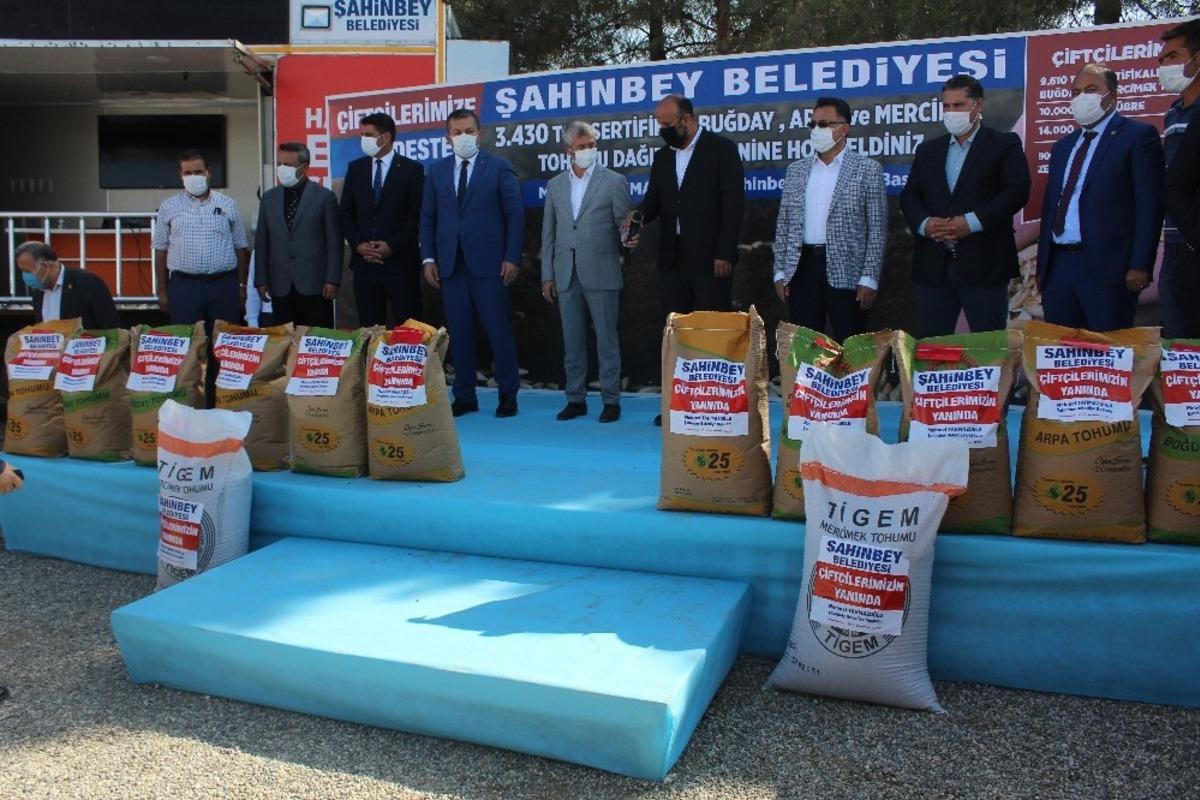 Şahinbey&rsquo;den &ccedil;ift&ccedil;ilere 3 bin 430 ton buğday, arpa ve mercimek tohumu desteği