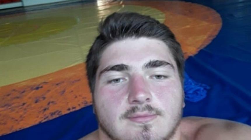 Güreşçi genç, sosyal medyadan veda yazısı paylaşıp intihar etti