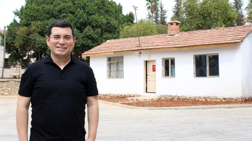 Türkan Şoray filminden esinlendiler! Parkın ortasına gecekondu inşa ettiler