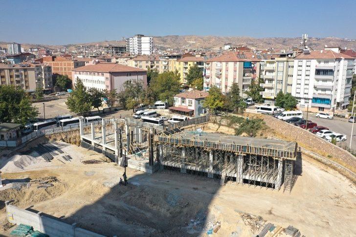 Başkan Şerifoğulları, yapımı süren projeleri yerinde inceledi G2