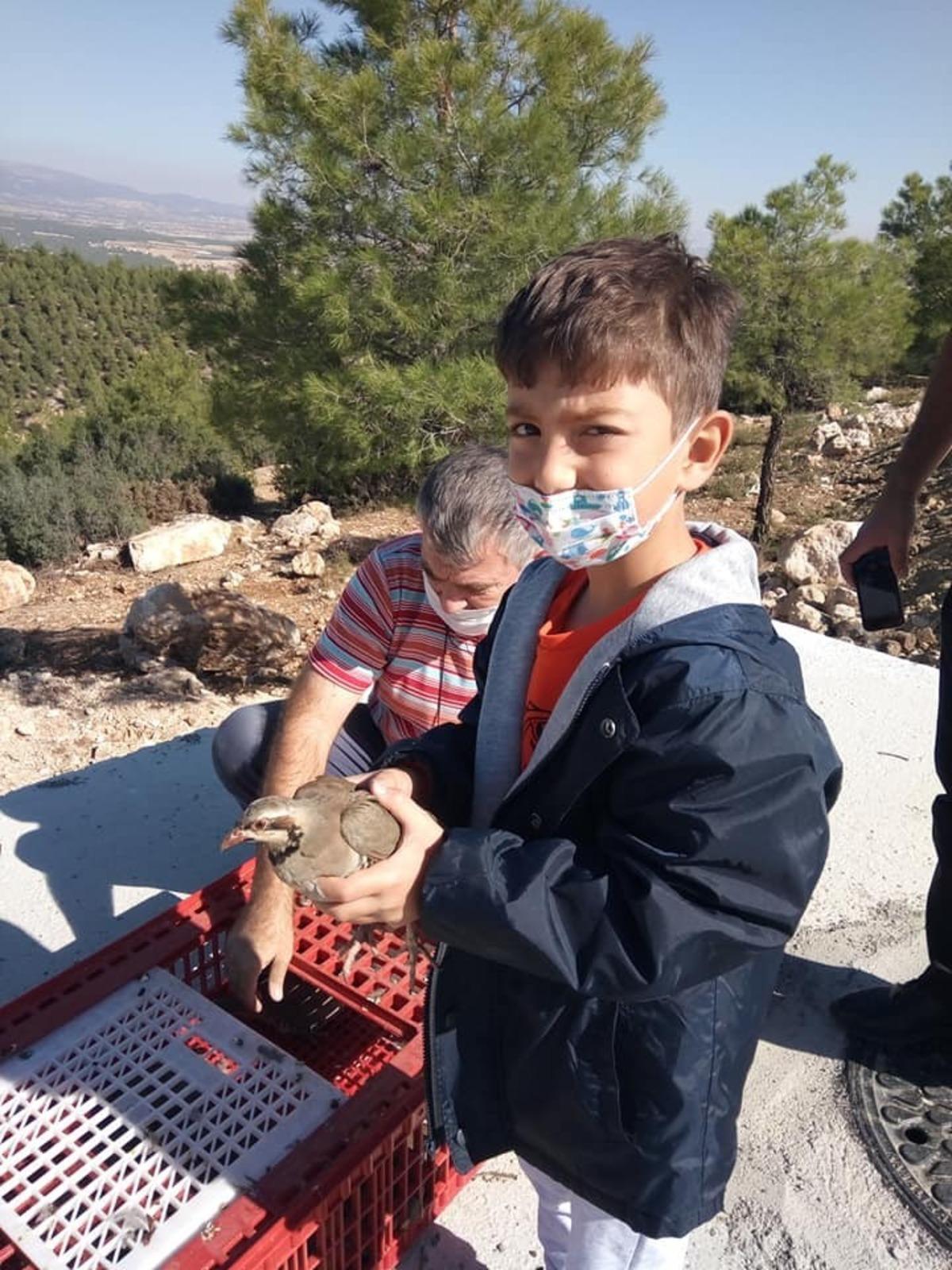 Korkuteli&rsquo;nde 200 keklik doğaya bırakıldı