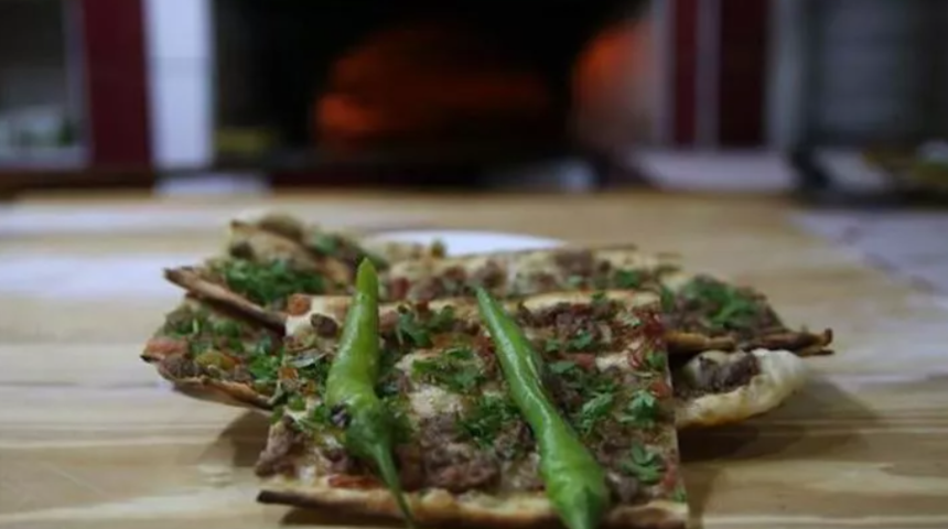 Kayseri cıvıklı pidesi nasıl yapılır? MasterChef Kayseri cıvıklı pidesi tarifi nedir? Kayseri cıvıklı pidesi malzemeleri neler?