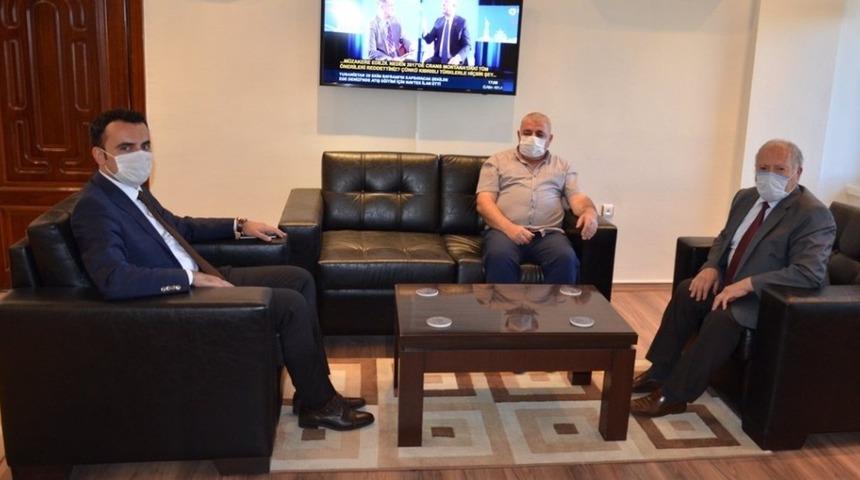 İl Genel Meclisi Başkanı Bekir Yıldız&rsquo;dan Kaymakam &Ccedil;elik&rsquo;e ziyaret