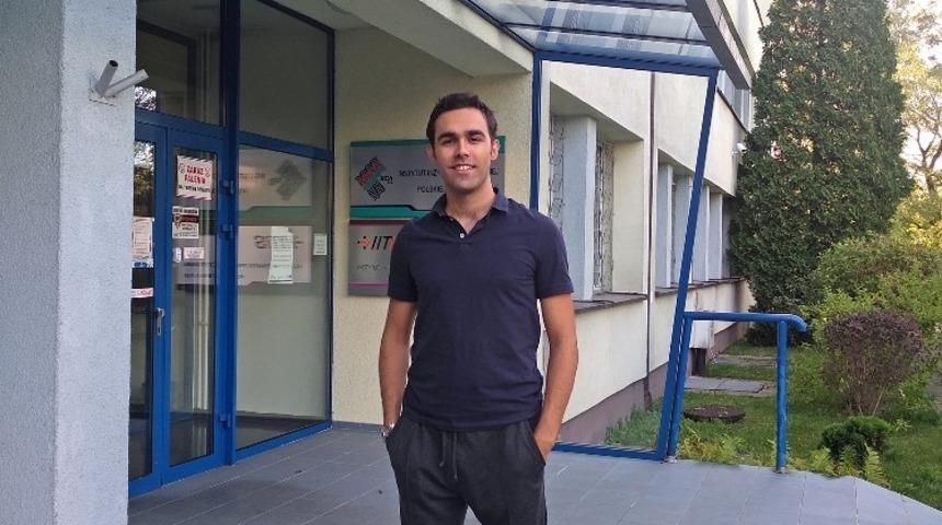 Gen&ccedil; akademisyenden gurur veren başarı