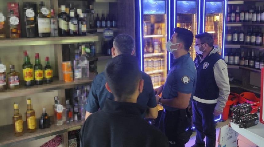 Muratlı&rsquo;da polis ekiplerinden alkoll&uuml; &uuml;r&uuml;n denetimi