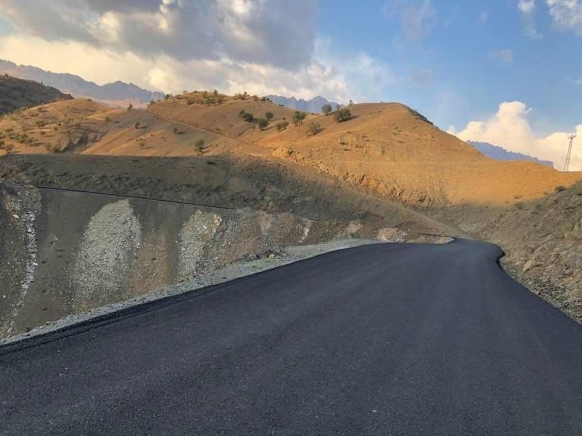 Beyt&uuml;şşebap&rsquo;ta toprak yollar asfaltlandı