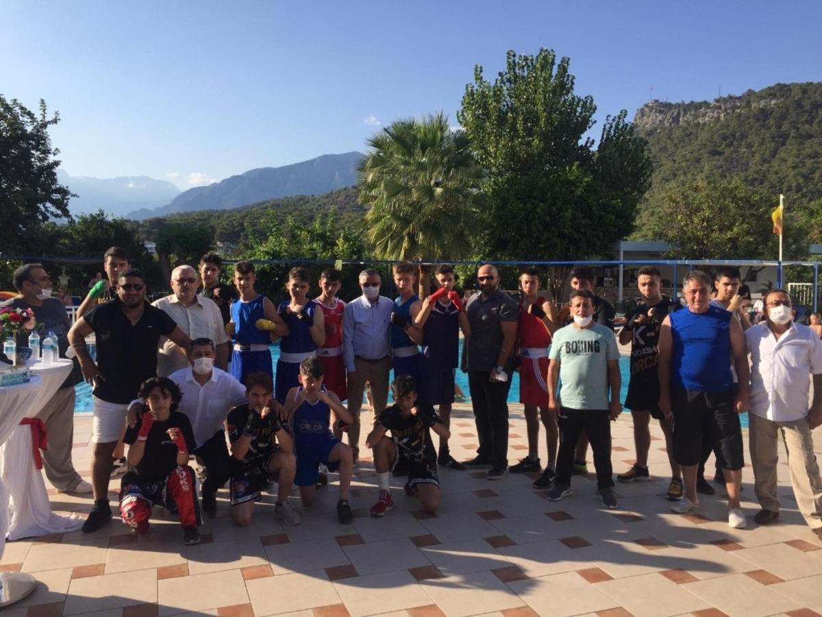 Yerli ve yabancı kul&uuml;pler Kemer&rsquo;de kamp yapıyor